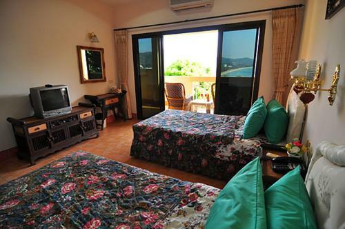 Hotel Baan Karon Hill Phuket Resort