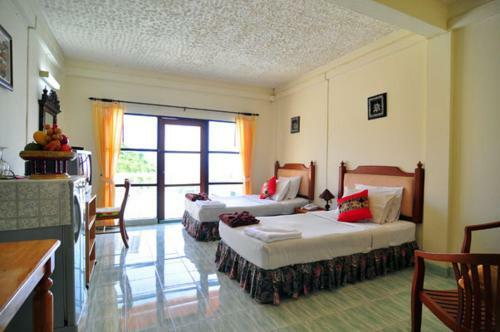 Hotel Baan Karon Hill Phuket Resort