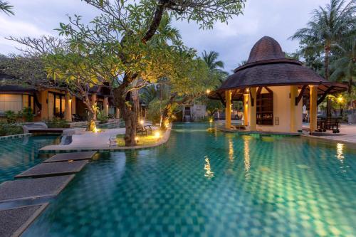 Hotel The Village Resort & Spa