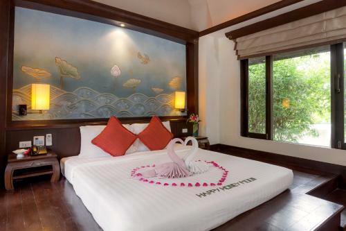 Hotel The Village Resort & Spa