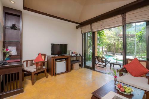 Hotel The Village Resort & Spa