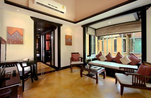 Hotel The Village Resort & Spa