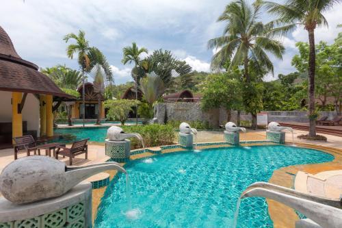 Hotel The Village Resort & Spa