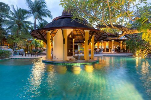 Hotel The Village Resort & Spa