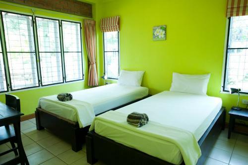 Sunshine Inn Resort