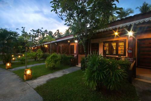 Hotel Sangsawan Palace Khaolak Resort