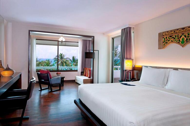 Hotel Le Meridien Phuket Beach Resort
