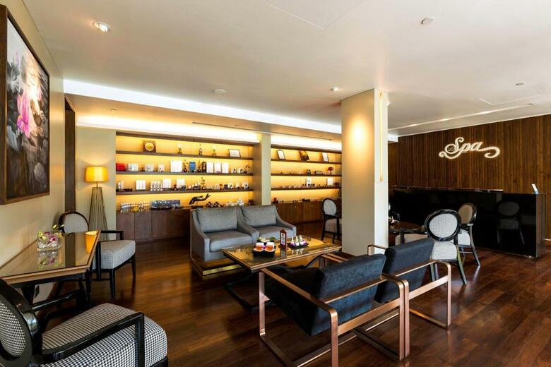Hotel Le Meridien Phuket Beach Resort