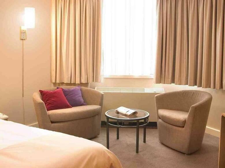 Novotel Toronto Mississauga Centre Hotel