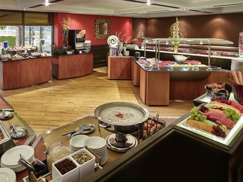 Novotel Toronto Mississauga Centre Hotel