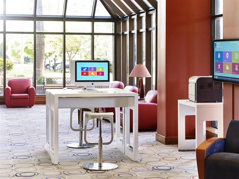 Novotel Toronto Mississauga Centre Hotel