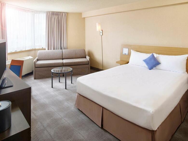 Novotel Toronto Mississauga Centre Hotel