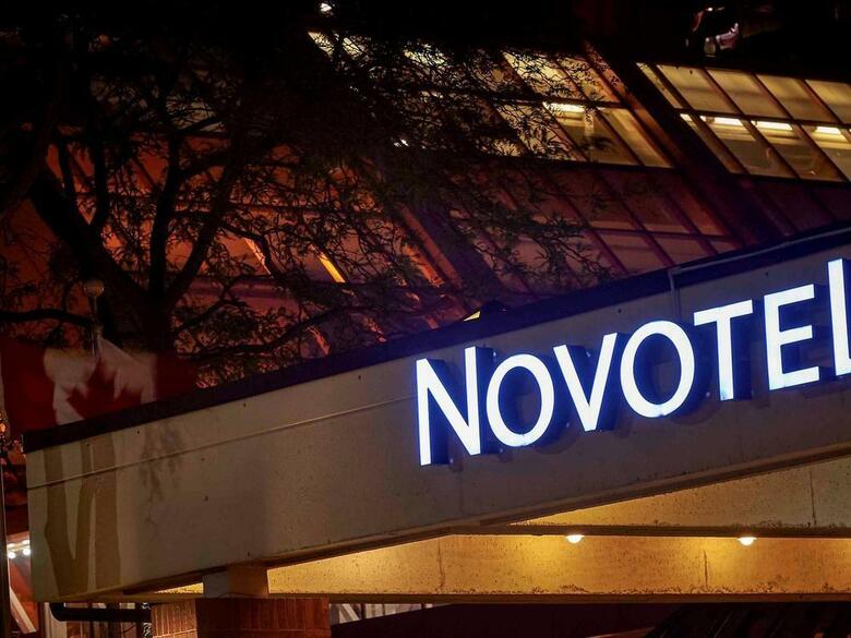 Novotel Toronto Mississauga Centre Hotel