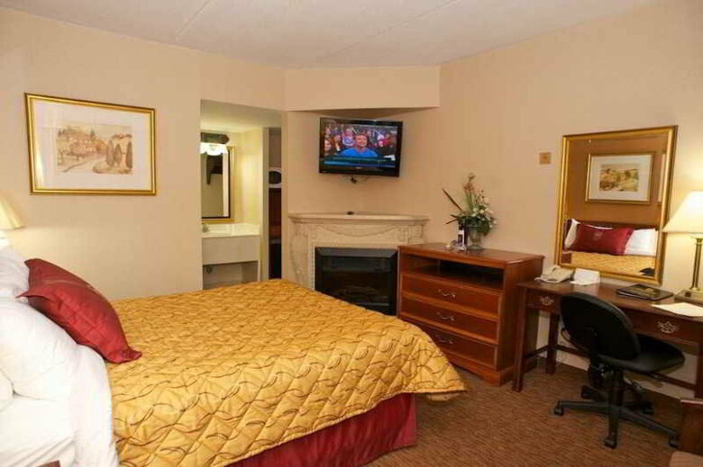 Hotel Monte Carlo Inns Toronto West Suites