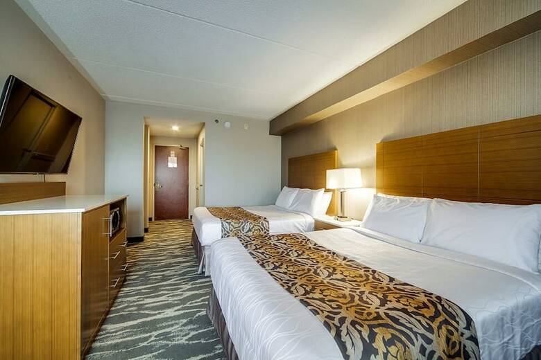 Hotel Monte Carlo Inns - Brampton Suites