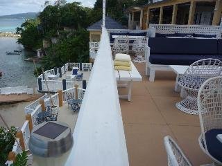 Hotel Moxon Beach