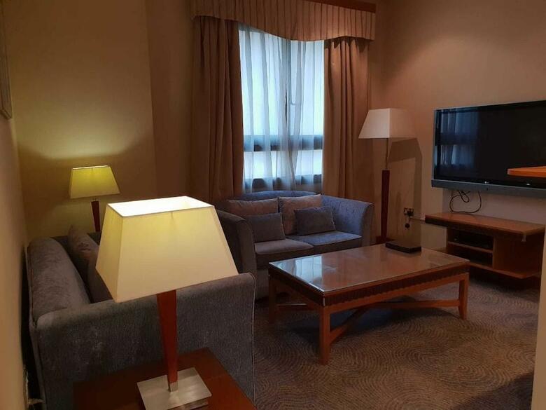 Hotel Golden Tulip Al Barsha