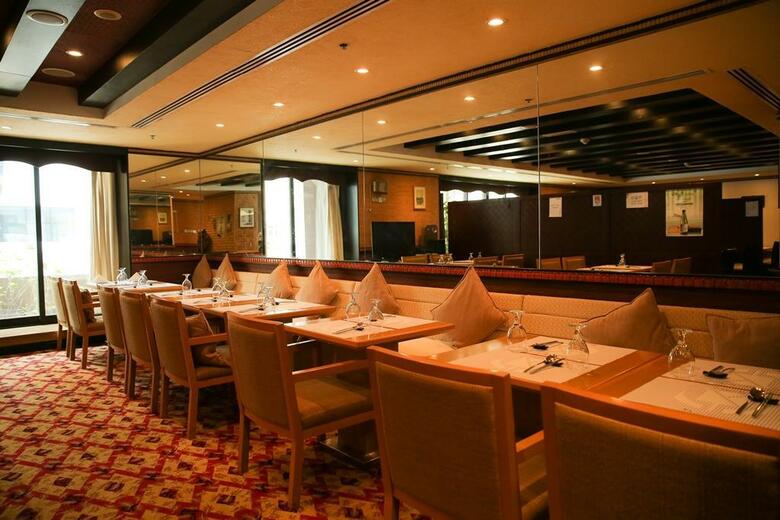 Hotel Golden Tulip Al Barsha