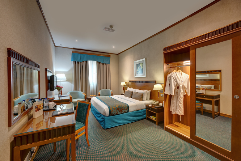 Hotel Golden Tulip Al Barsha
