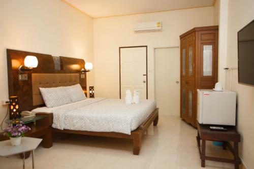 Hotel Lotusland Resort