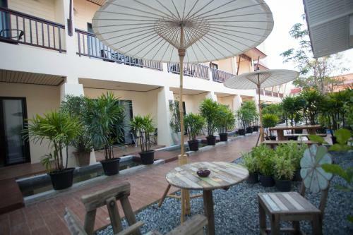 Hotel Lotusland Resort