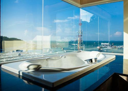 Hotel Balihai Bay Pattaya