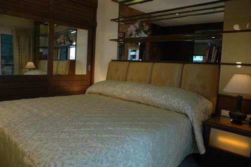 Aparthotel Whitehouse Condotel
