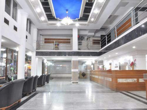 Highfive Hotel