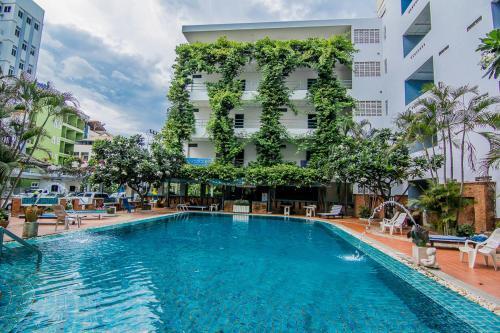 Hotel Sutus Court 1