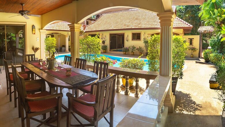 Coconut Paradise Villas