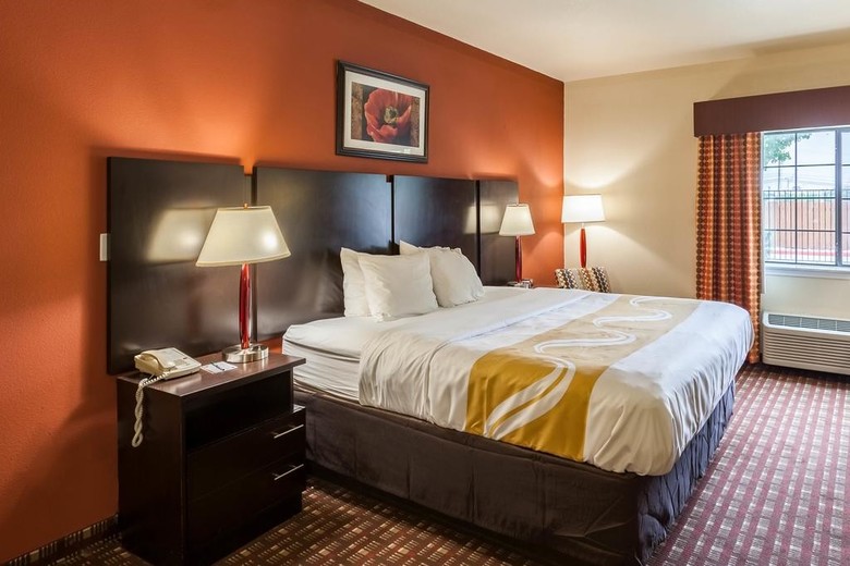 Hotel Quality Inn Near Seaworld