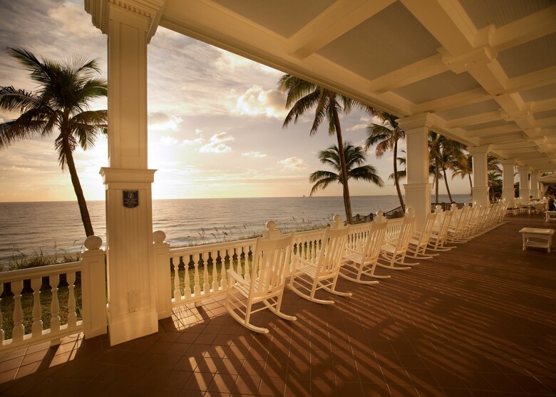 Hotel Pelican Grand Beach Resort