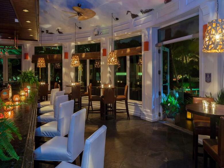 Hotel Pelican Grand Beach Resort