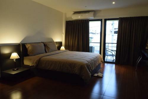 Hostal Hideaway Guest House And Bar