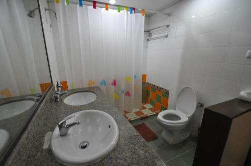 Basaya Beach Hotel & Resort