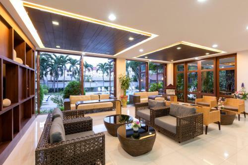 Hotel The Holiday Resort