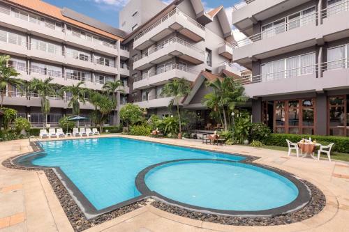 Hotel The Holiday Resort