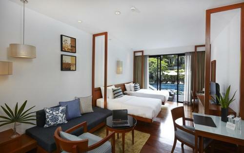 Hotel Woodlands Suites Serviced Residences