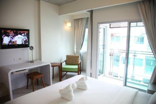 Sunshine Hotel & Residences