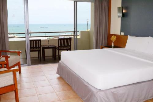Sunshine Hotel & Residences
