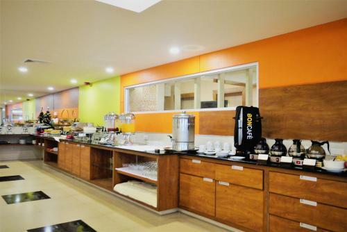 Long Beach Cha-am Hotel