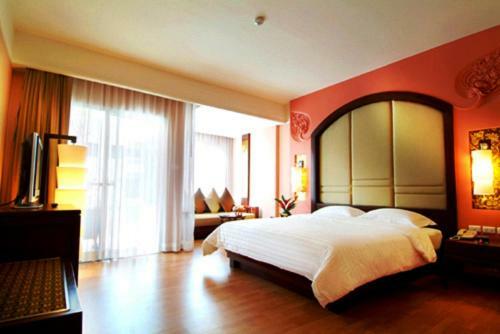 Hotel Grand Pacific Sovereign Resort & Spa