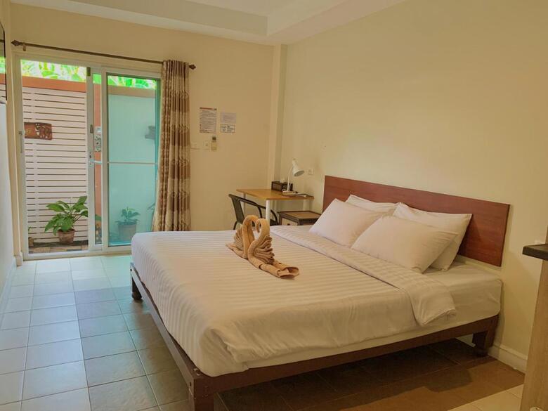 Hostal Baanbaramee Guesthouse