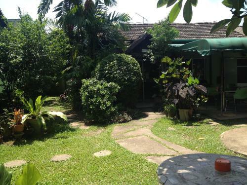 Hotel Baan Bua Guest House