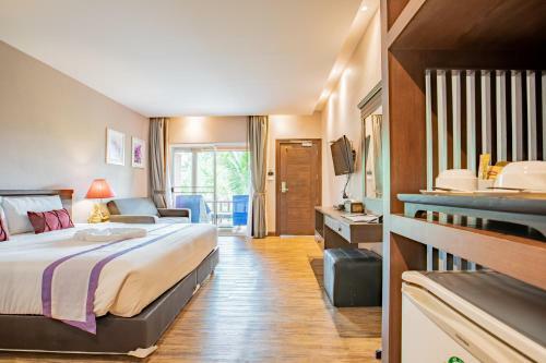 Hotel C&n Kho Khao Beach Resort