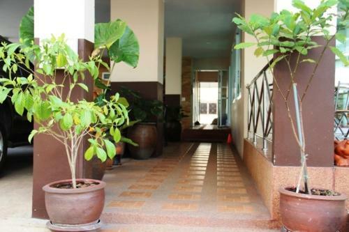Posada Baan Vor. Sumongkol Service Apartment