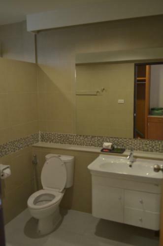 Hotel Nakara Long Beach Resort