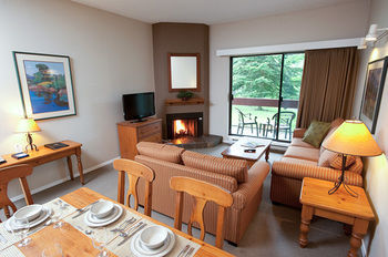 Hotel Delta Tantulus Resort Lodge