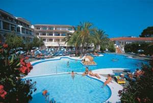 Hotel Beach Club Font Sa Cala