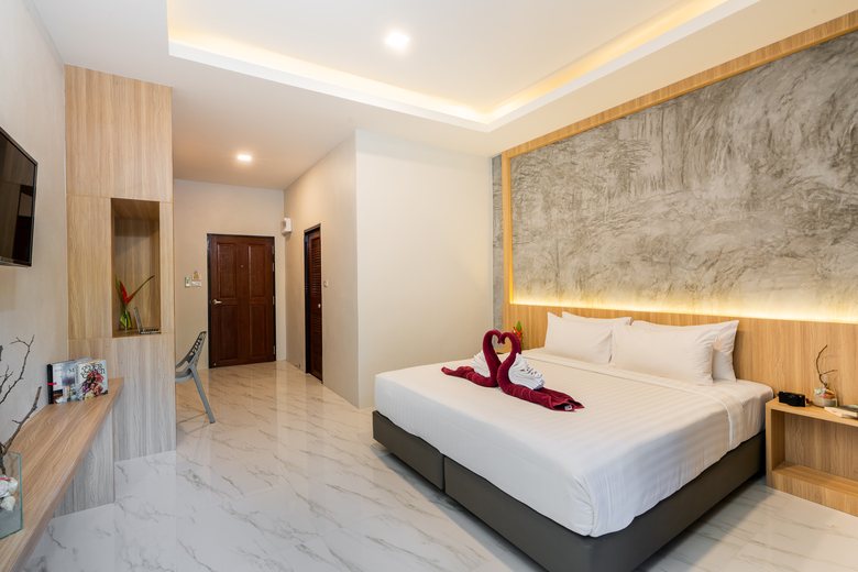 Hotel Kaw Kwang Beach Resort